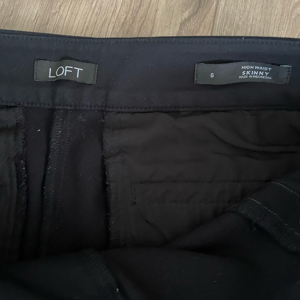 Ann Taylor Loft Black Pants - size 6 - Picture 5 of 5